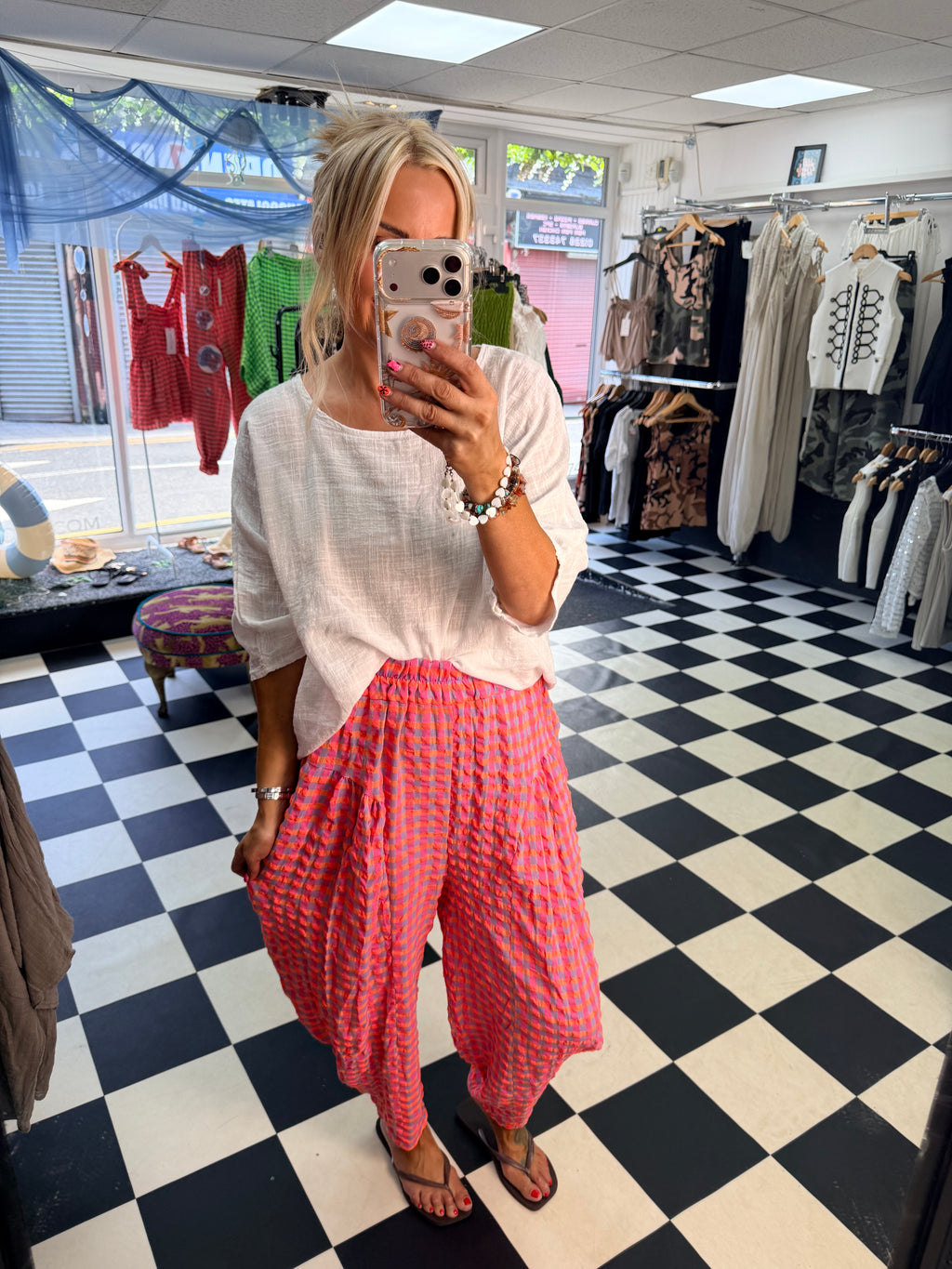 Neon gingham barrel leg trousers Fuchsia/orange