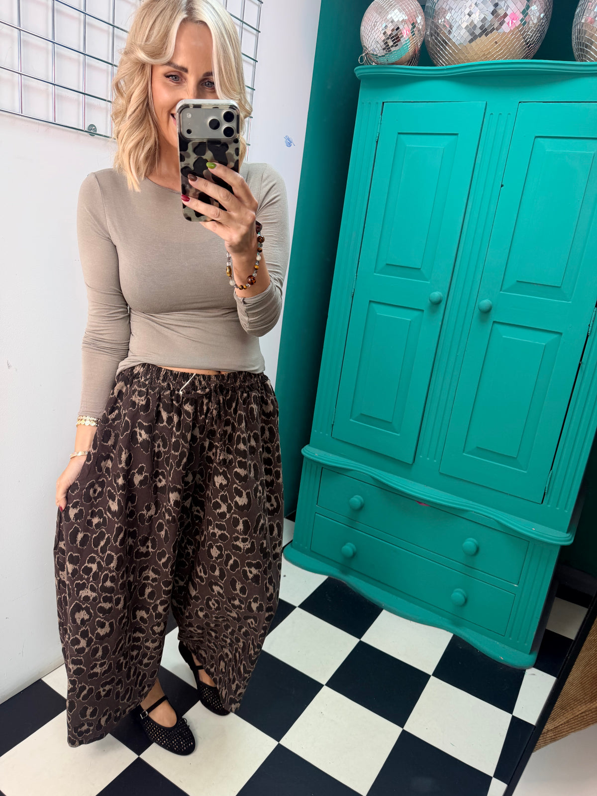 Leopard wide barrel trousers - Chocolate