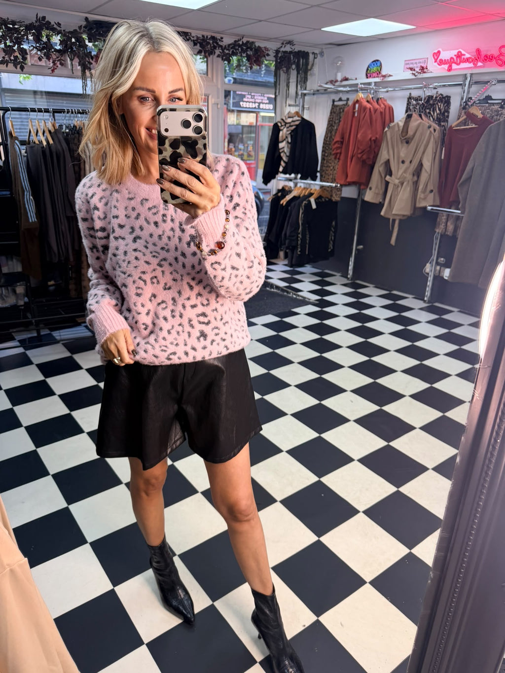 Amara animal print jumper - Pink