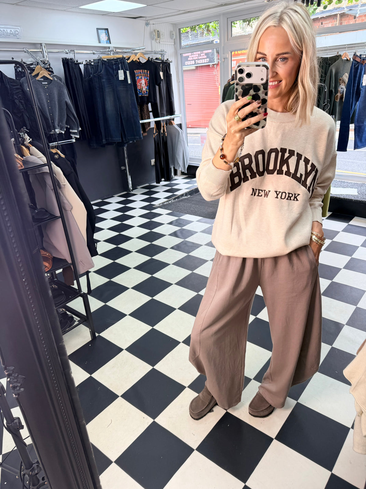 Barrel leg Joggers - Taupe