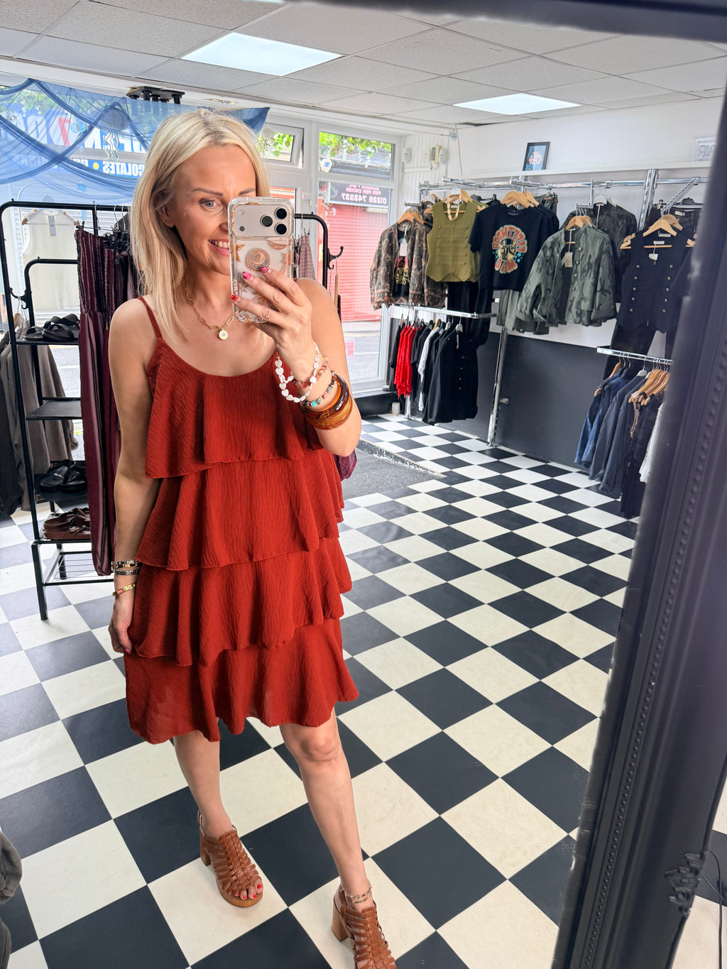 Tired dress Rust