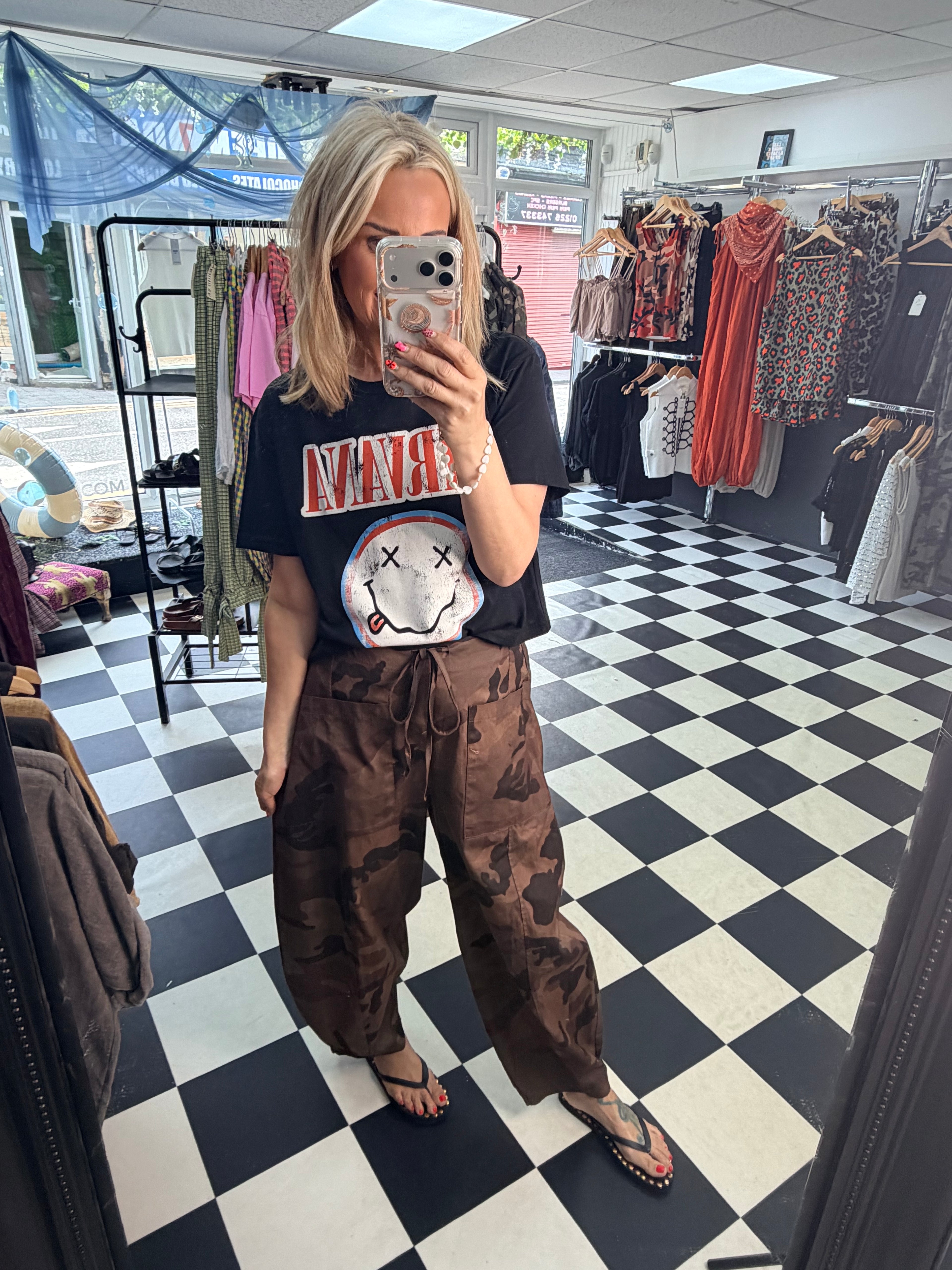 Band T shirt Nivarna Distressed logo