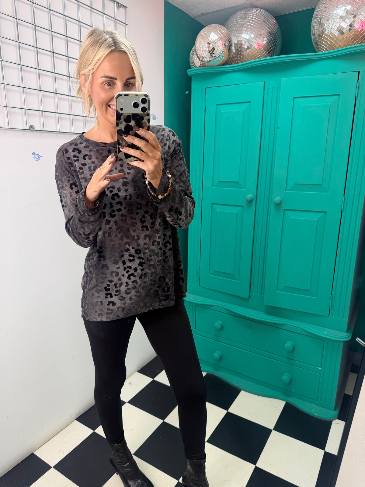 Stormy Sky Animal Mesh Top Black/Chocolate
