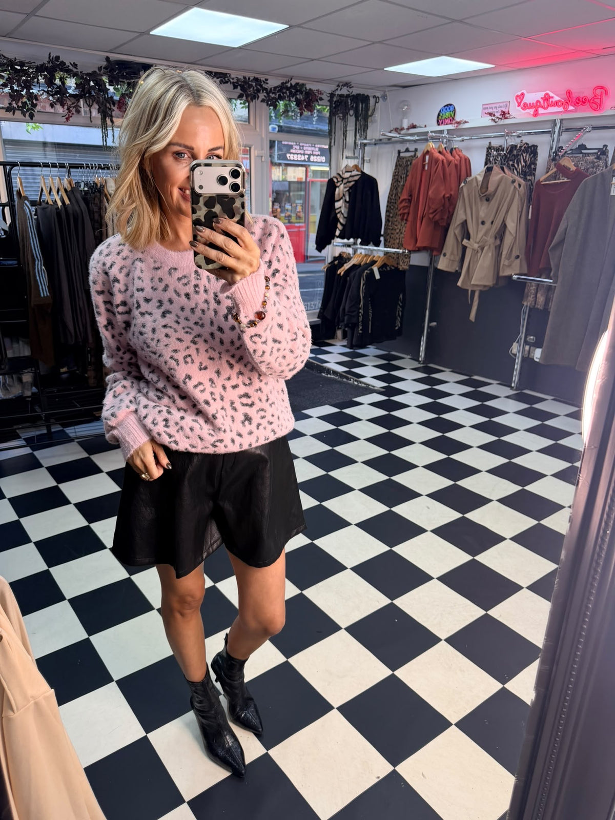 Amara animal print jumper - Pink