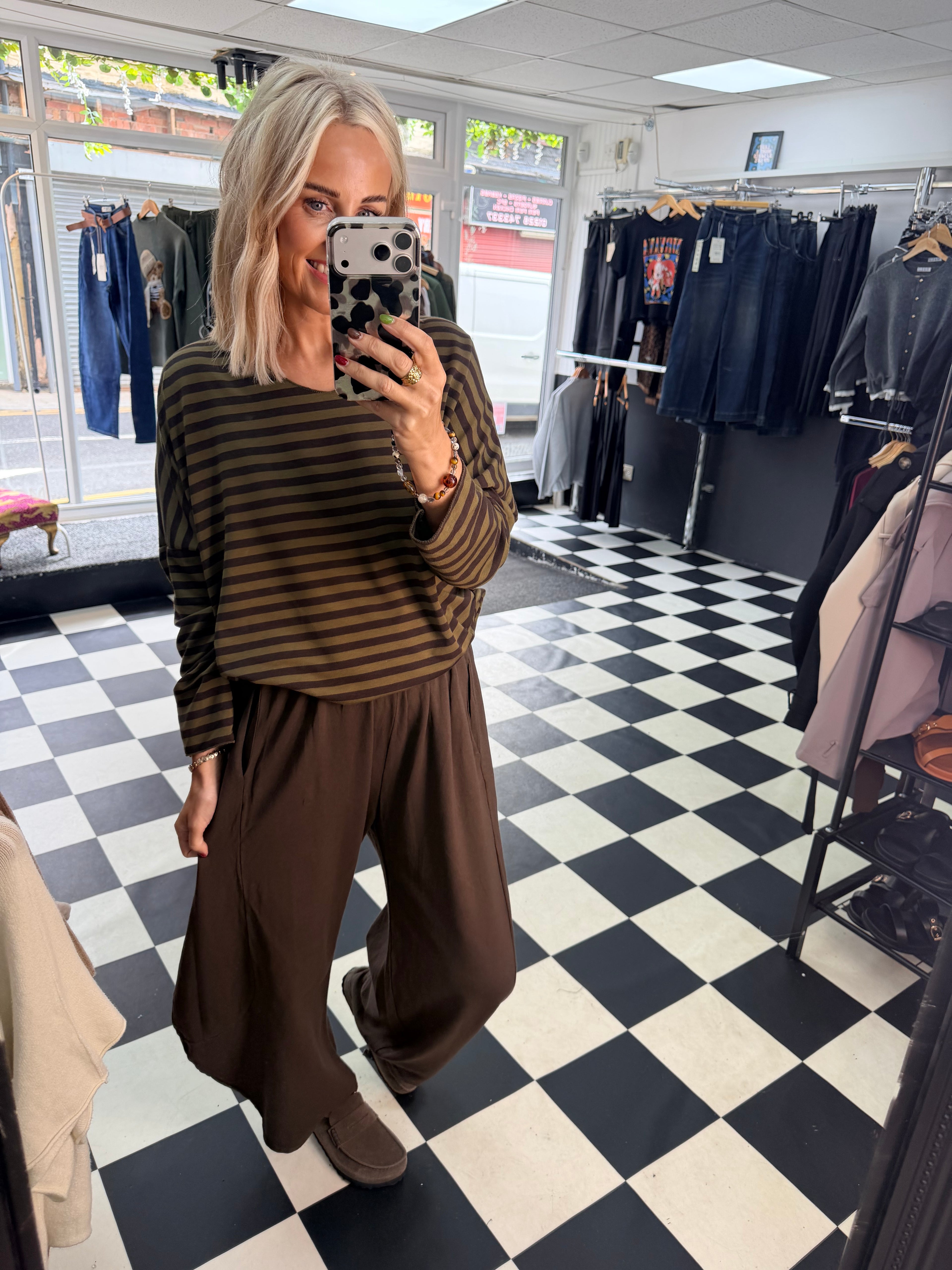 Basic Stripe - Khaki and chocolate