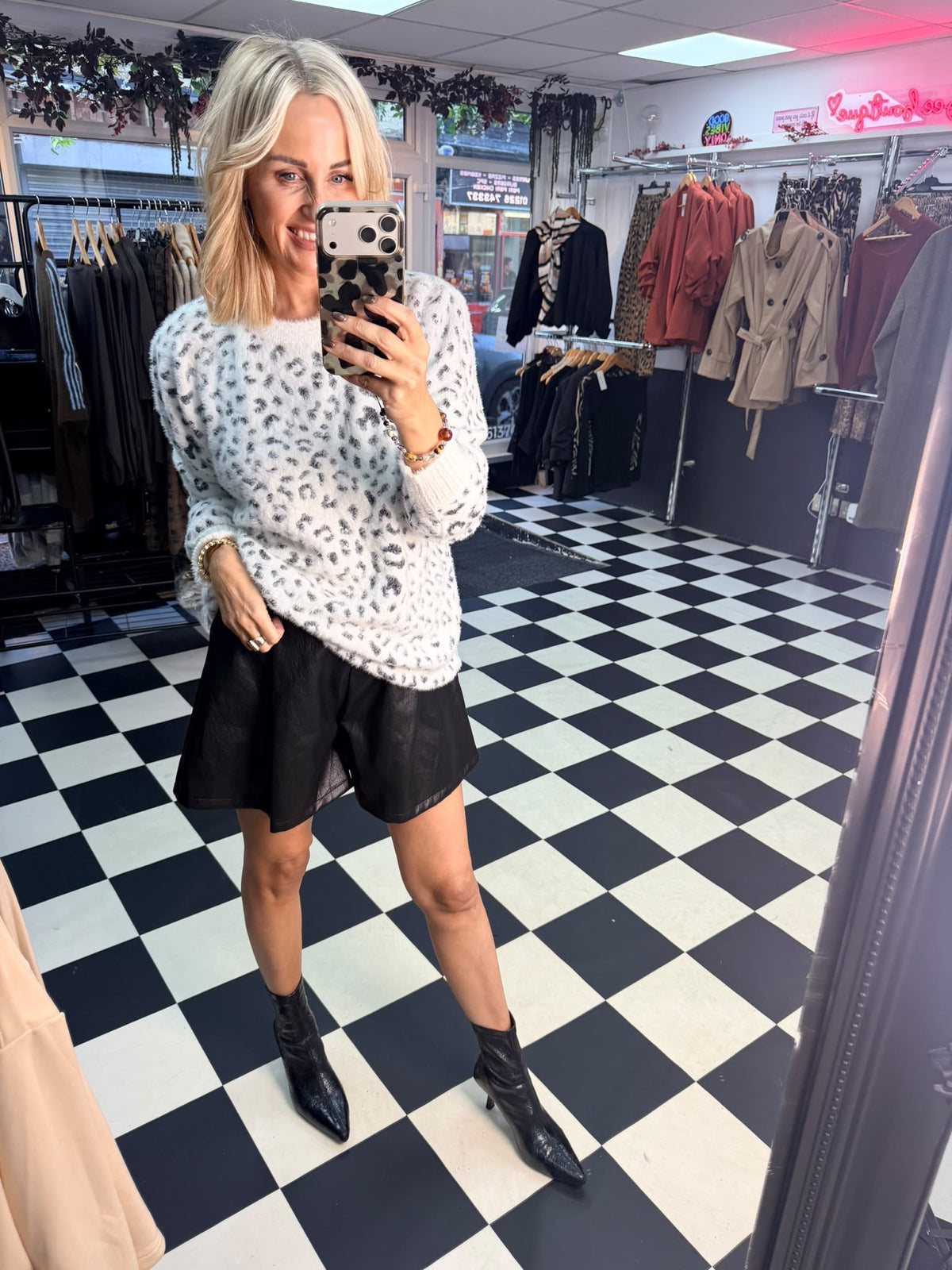 Amara animal print jumper - White