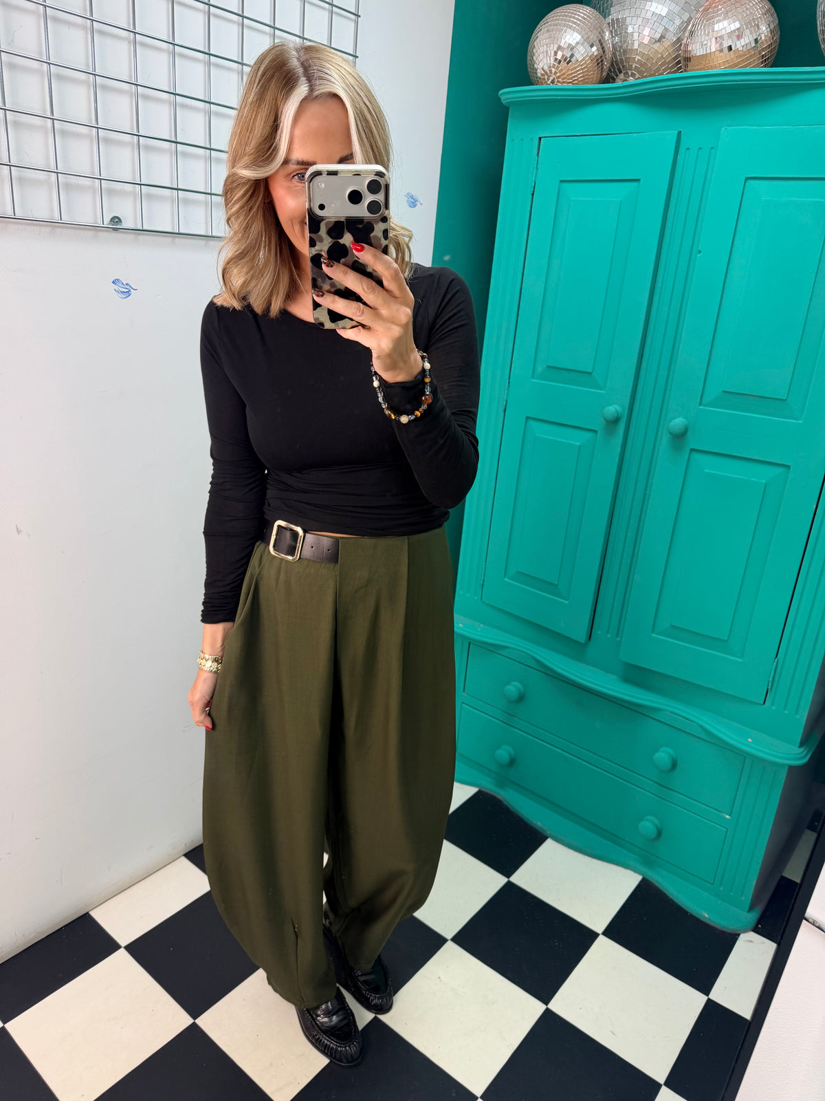 The Harper Half Belt Barrel Trousers Khaki