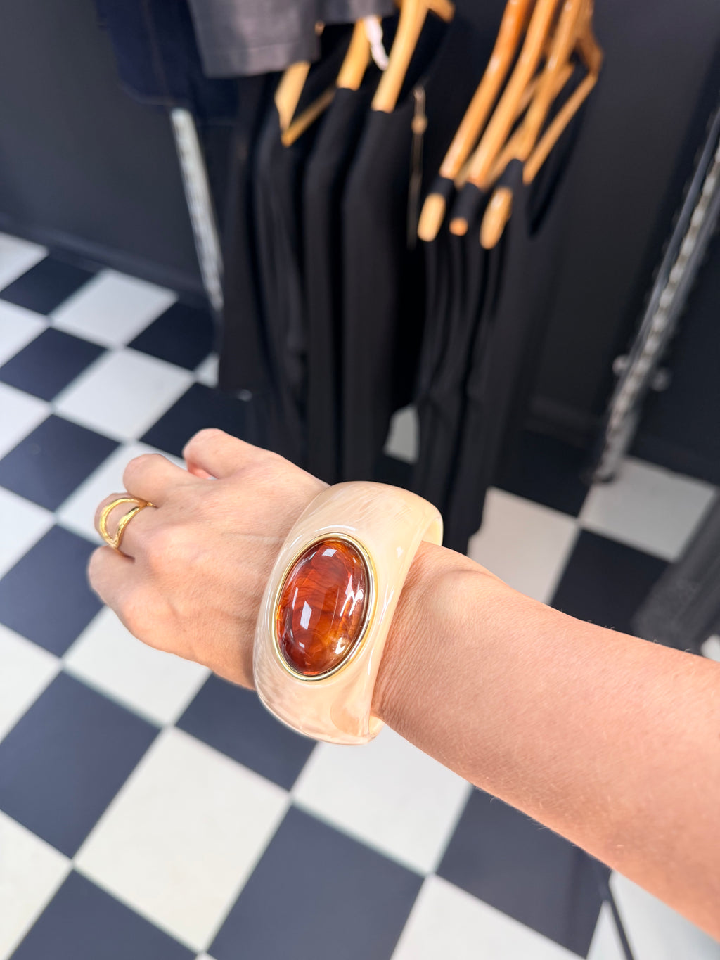 Gem Stone Bangle Cream Oval