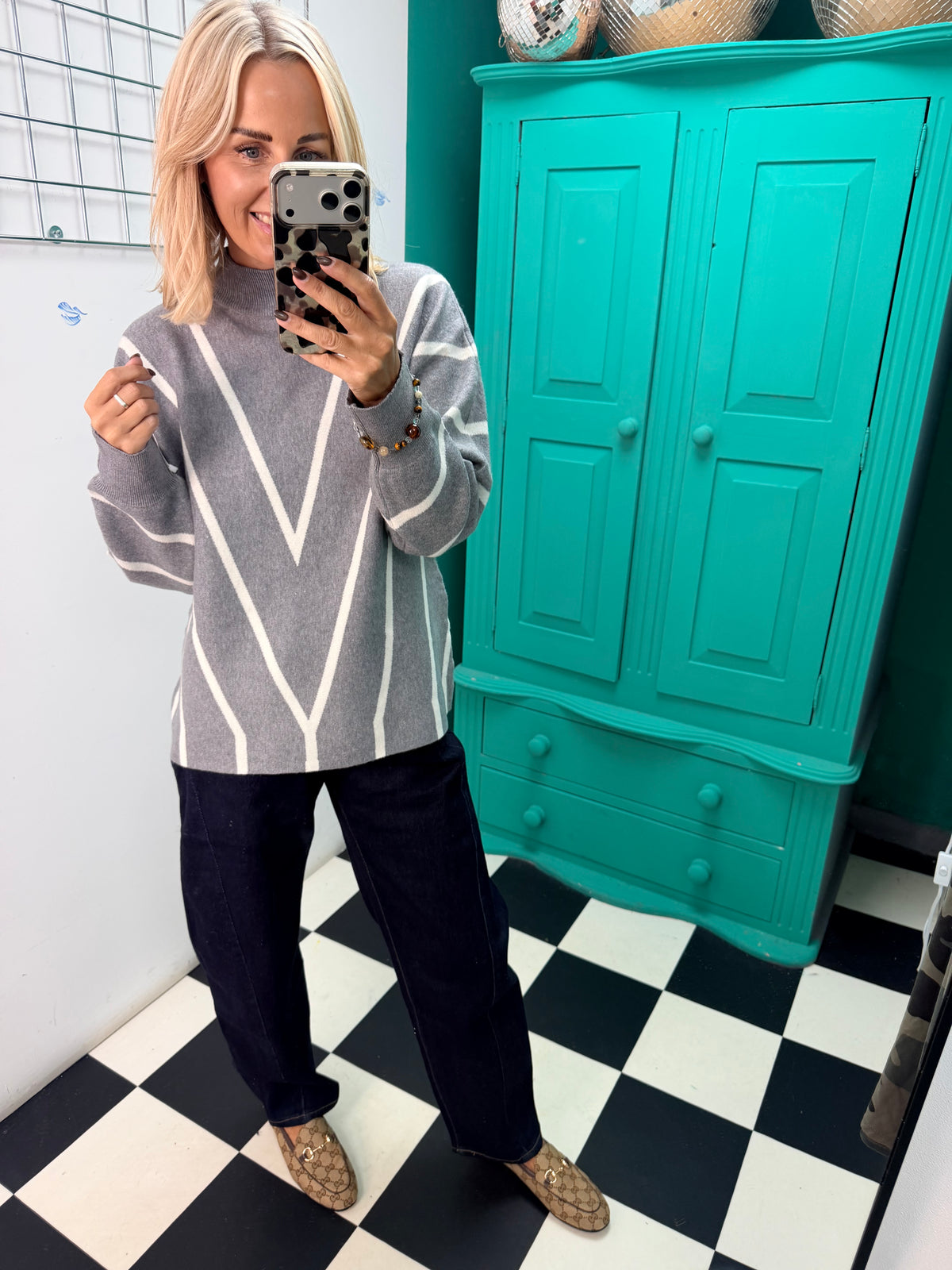 Turtle Neck Jumper V design Grey special buy