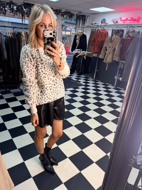 Amara animal print jumper - Cream