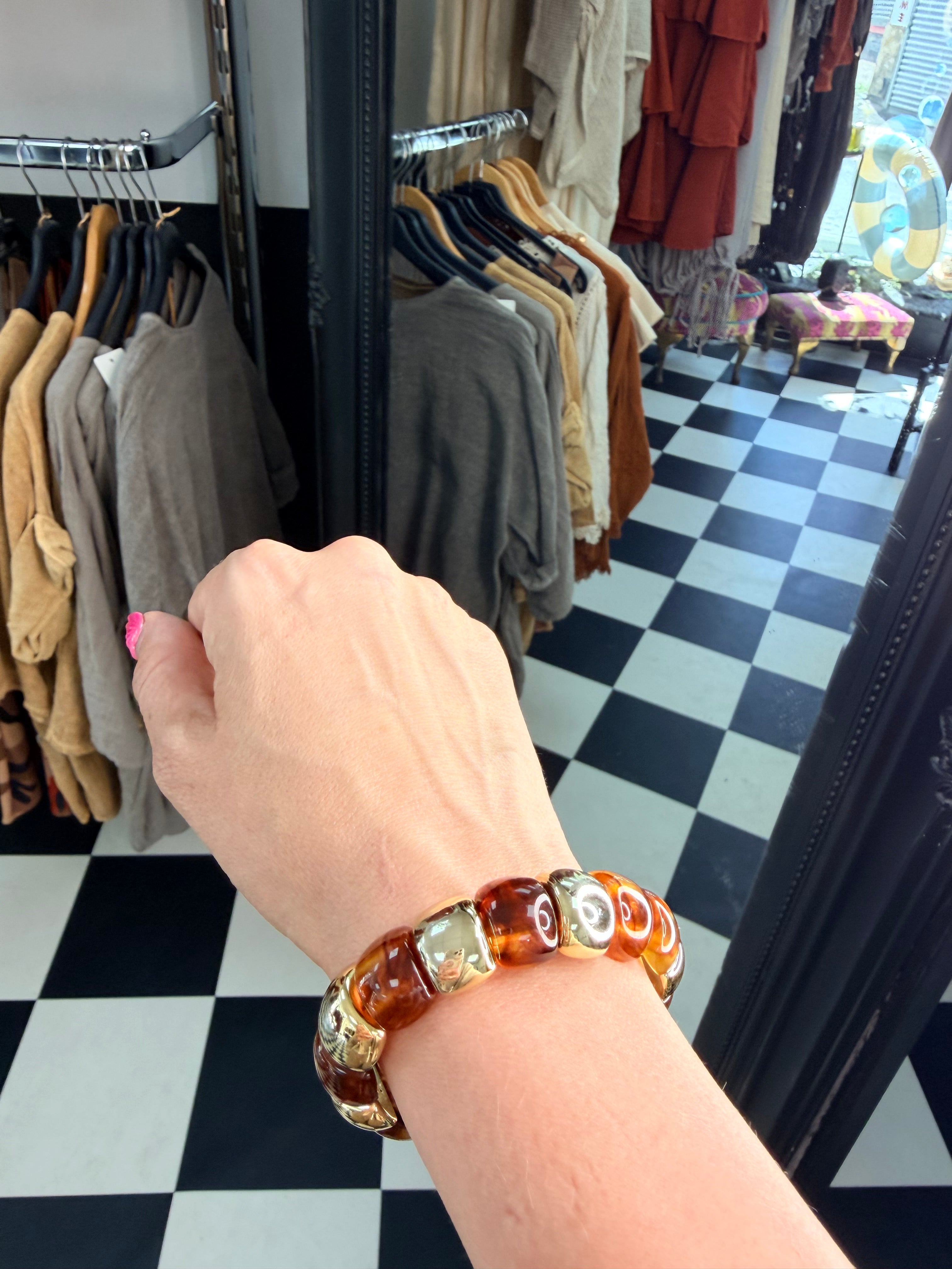 Amber and gold thin bracelet
