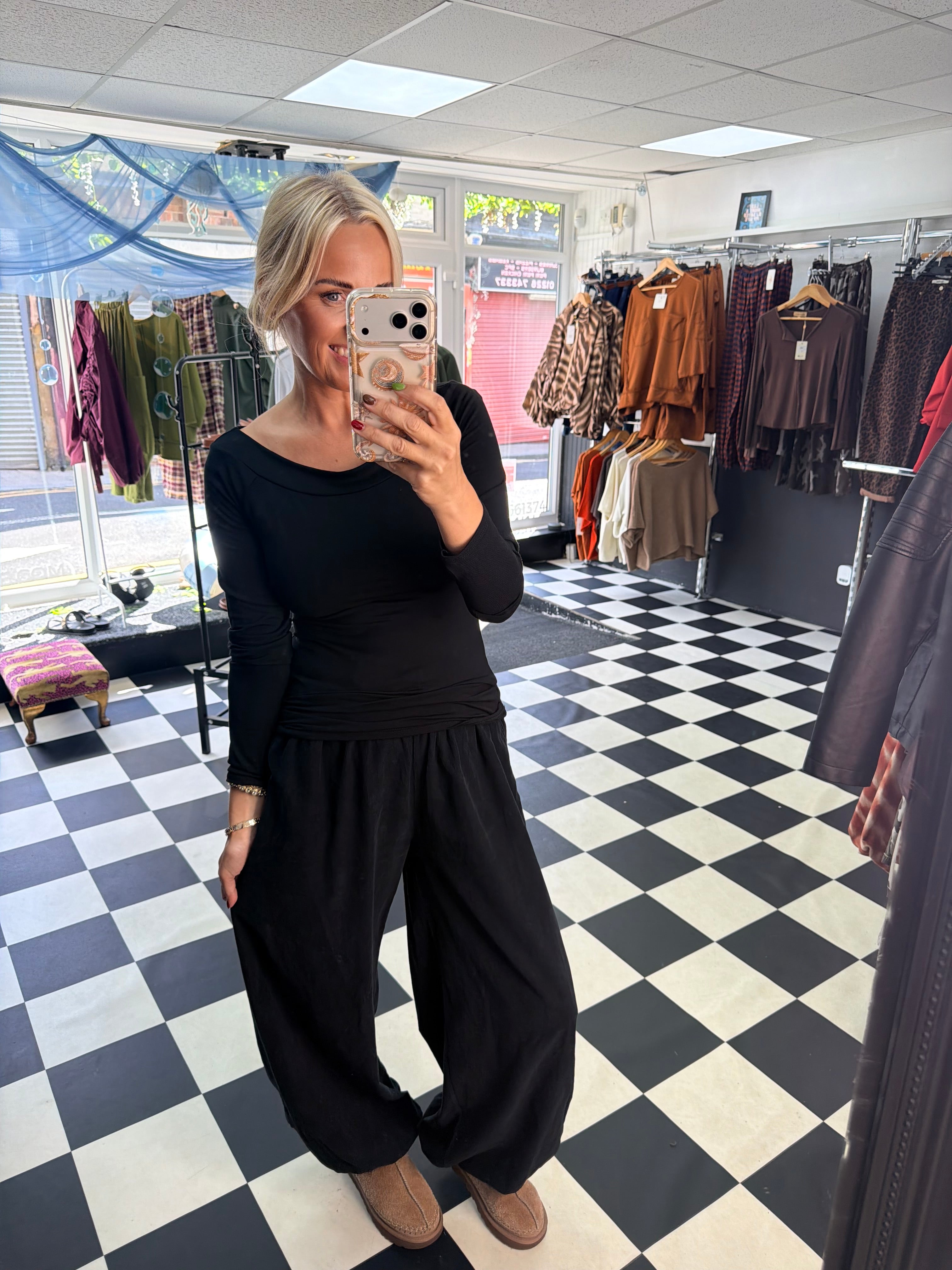 Slash Neck Basic Top Black