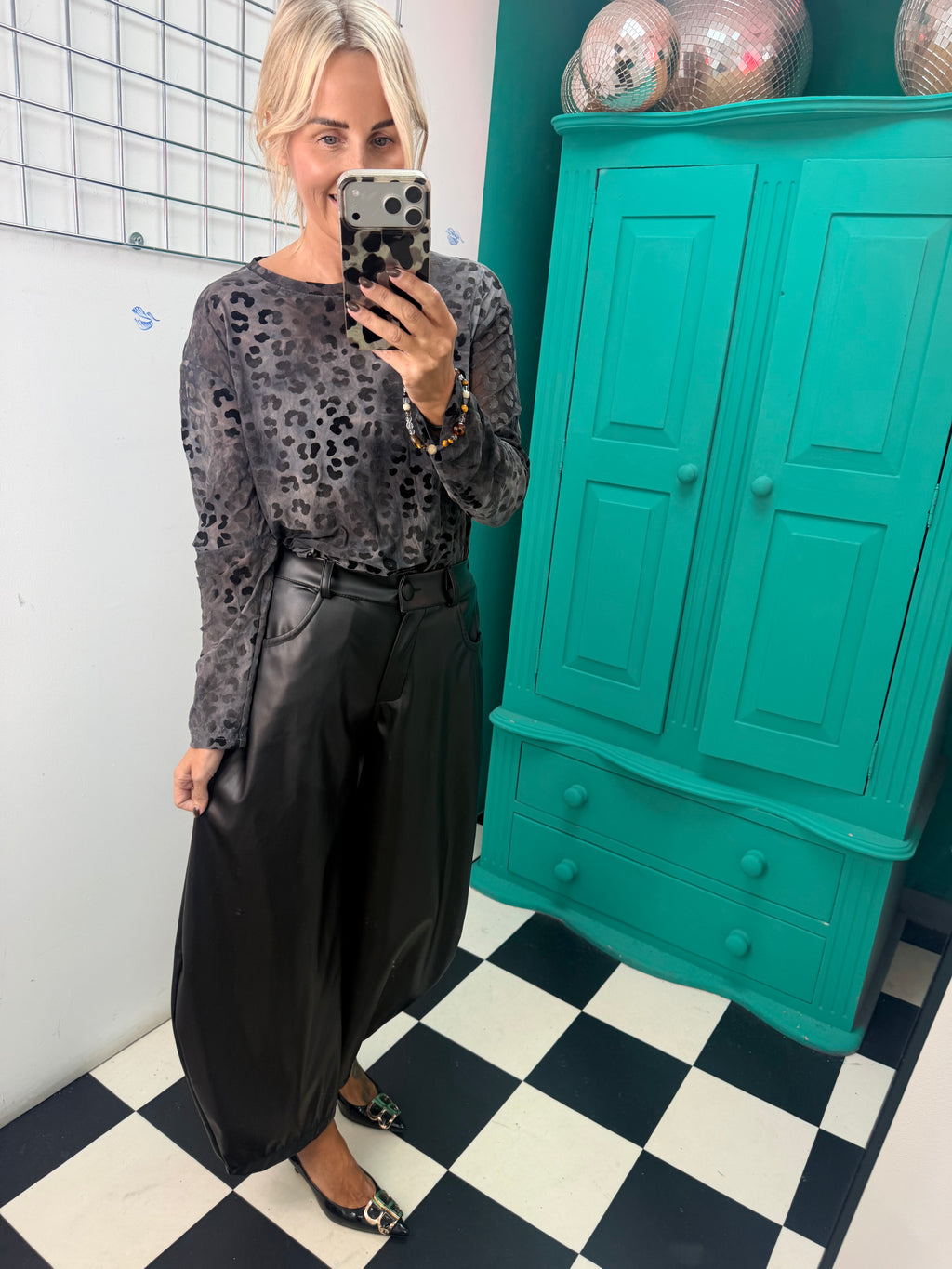 Stormy Sky Animal Mesh Top Black/Chocolate