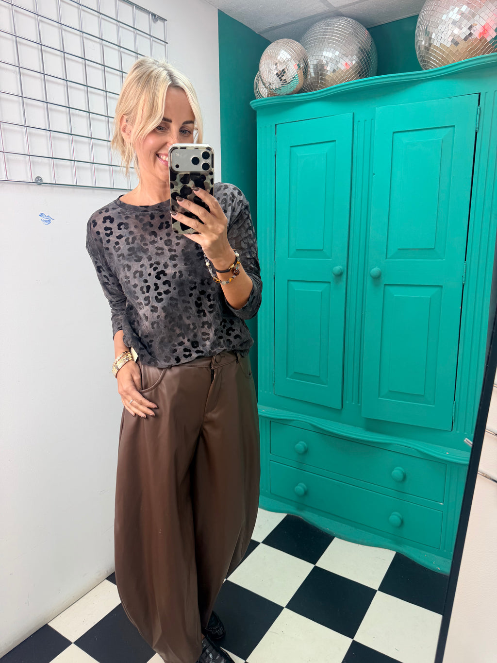 Stormy Sky Animal Mesh Top Black/Chocolate