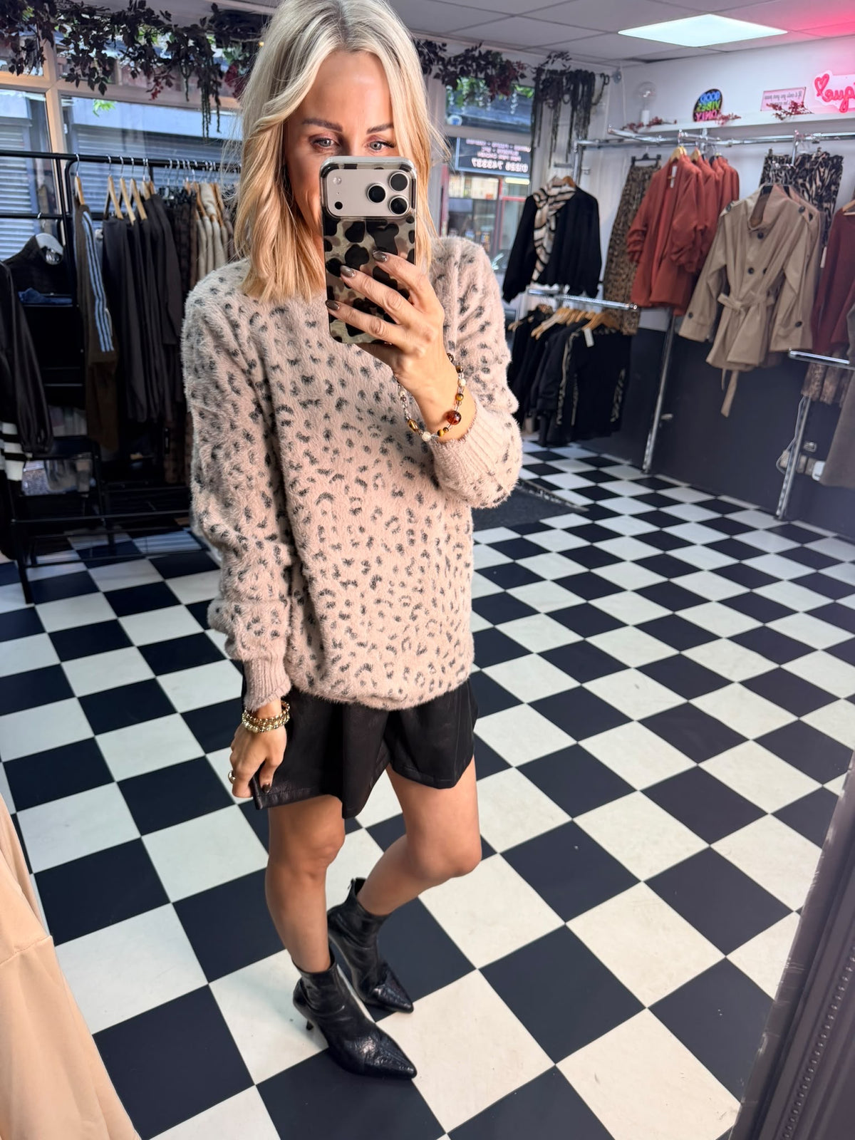 Amara animal print jumper - Mocha