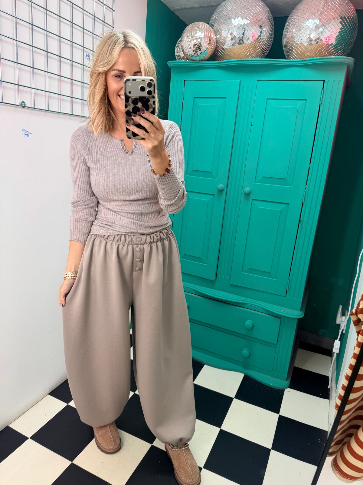 Button front cuff joggers - Taupe