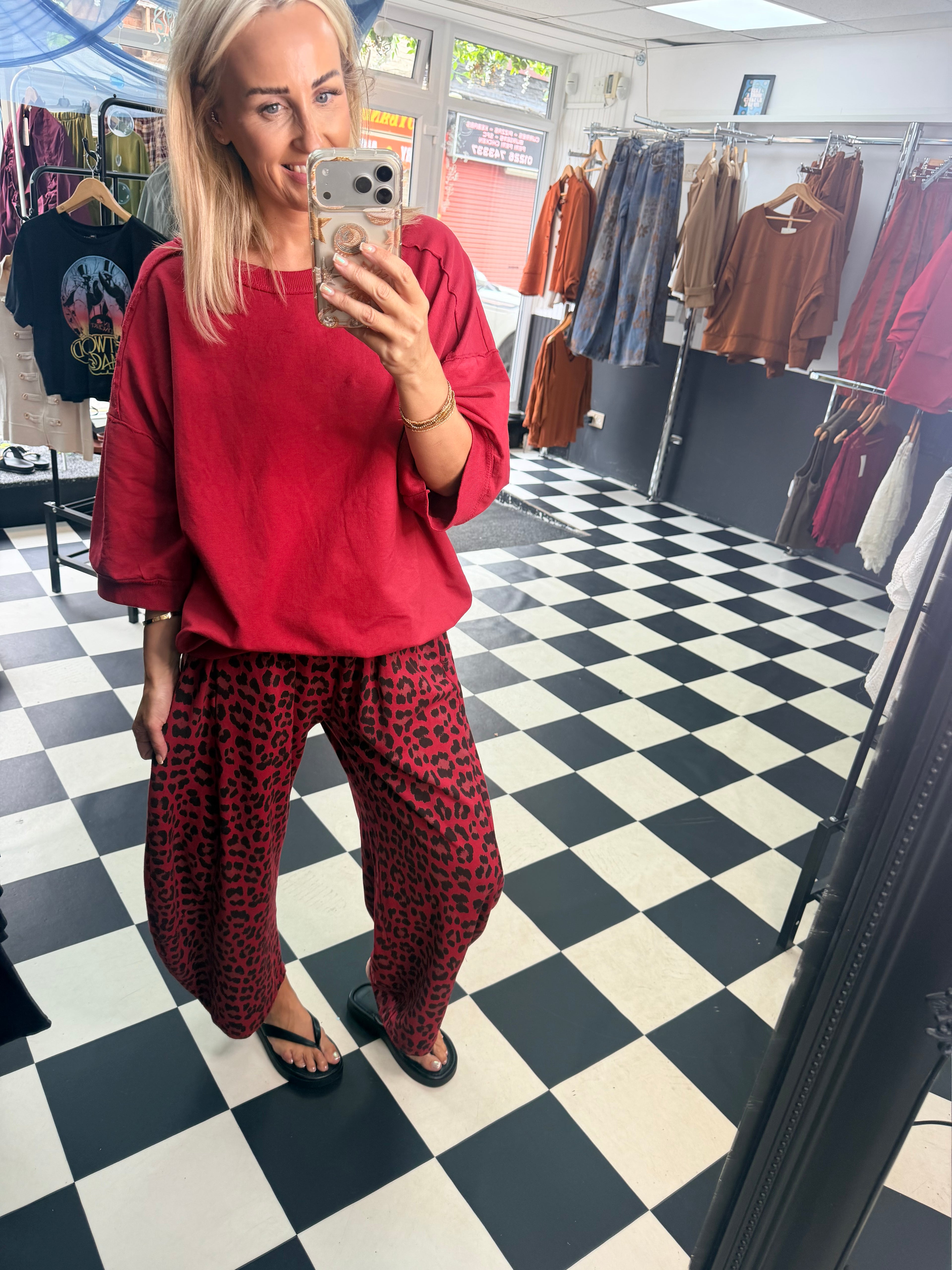 Leopard Barrel jogger Red