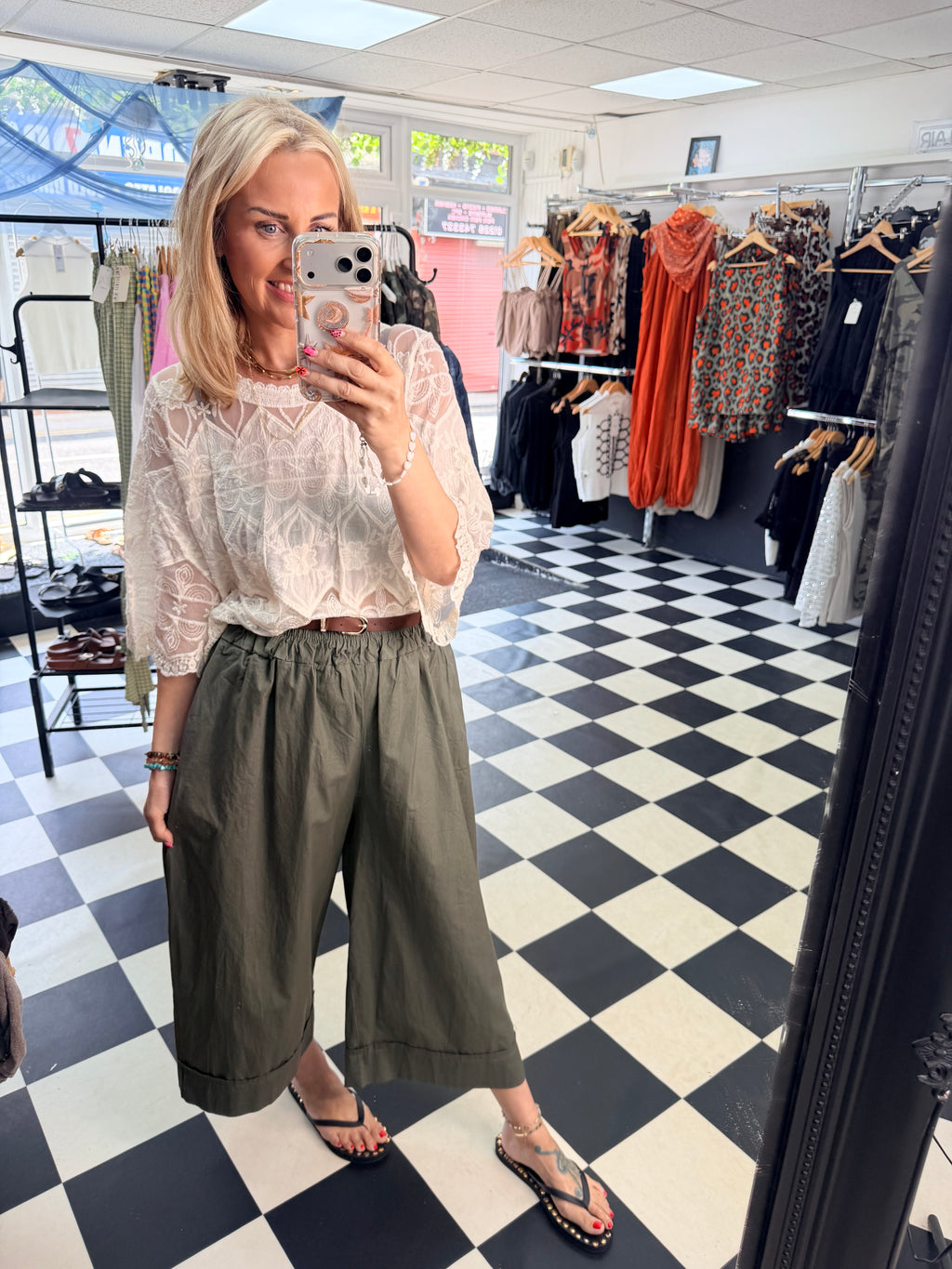 Flora top Cream