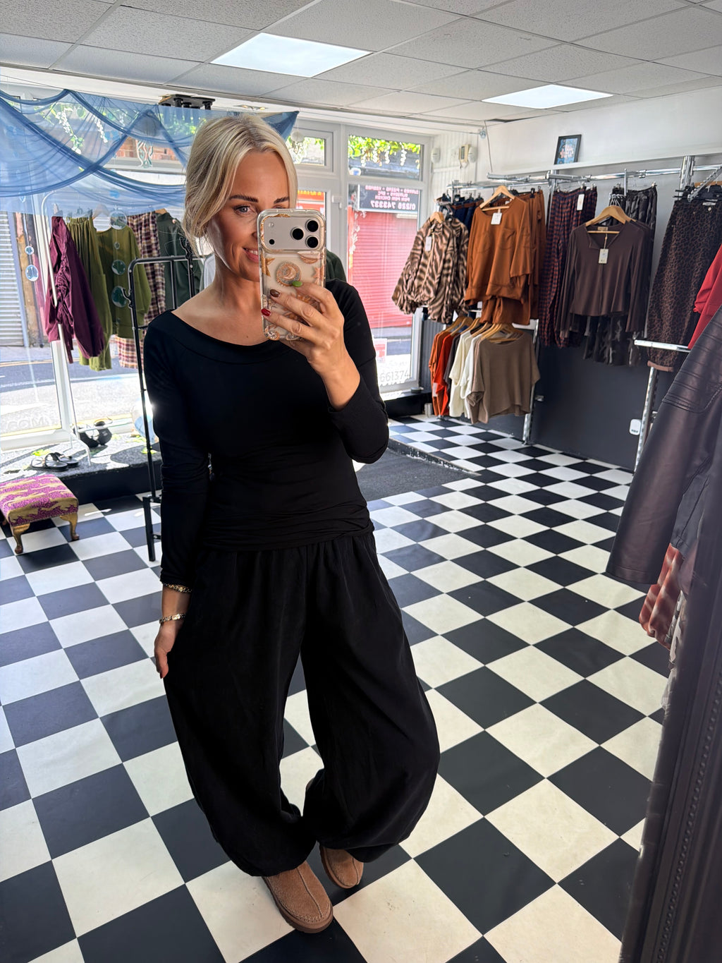 Slash Neck Basic Top Black