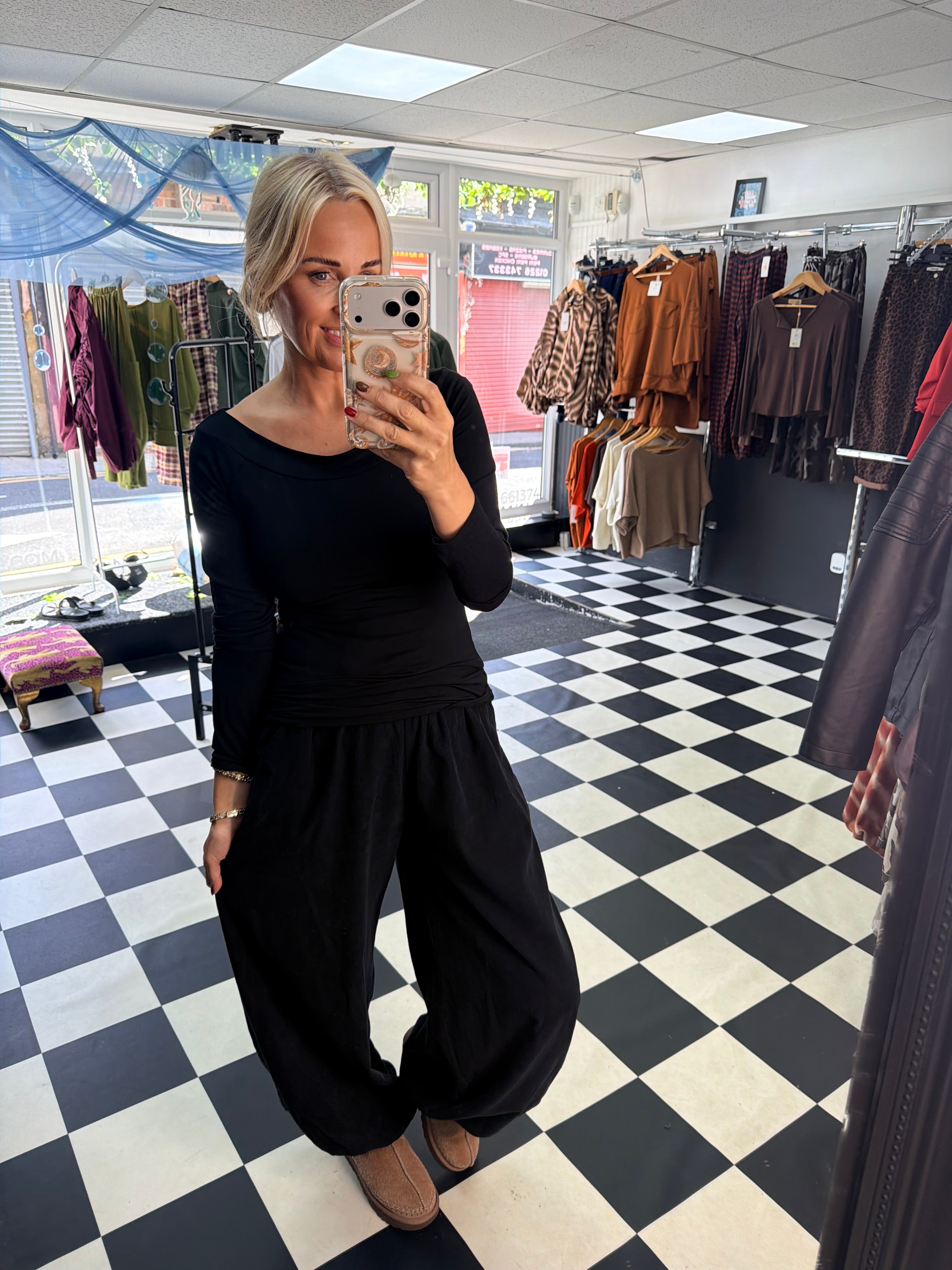 Slash Neck Basic Top Black