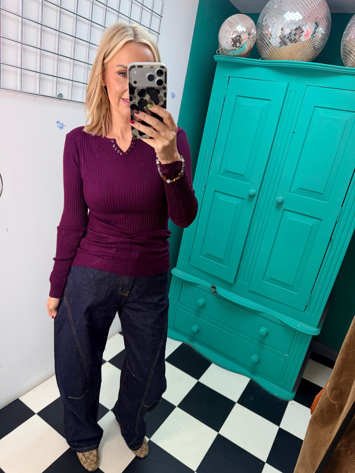 Ribbed Button V Top Wine