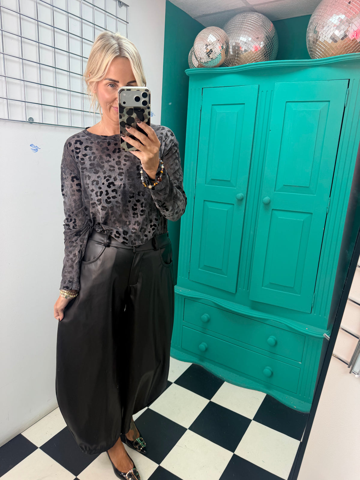 Stormy Sky Animal Mesh Top Black/Chocolate