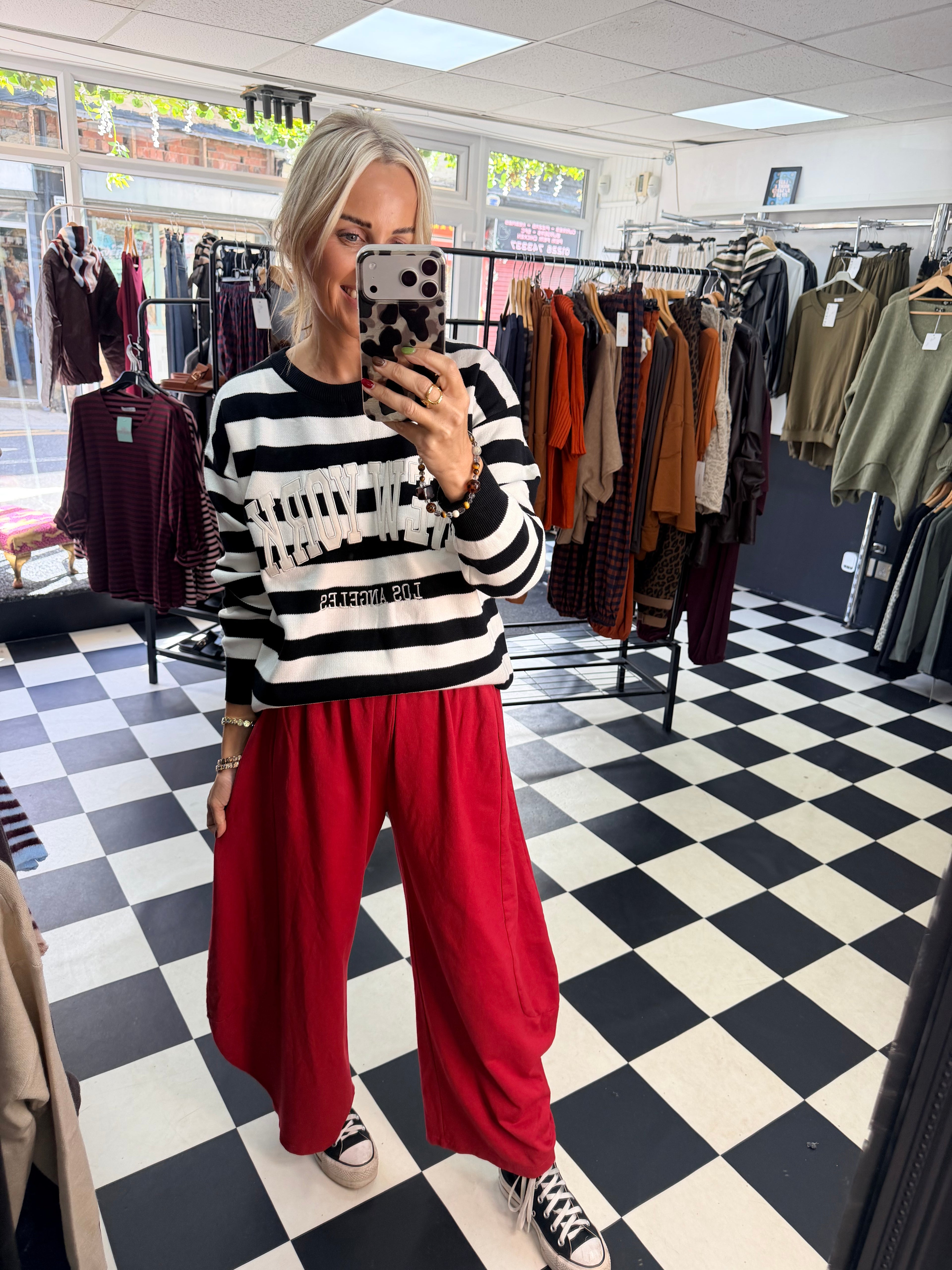 Barrel leg Joggers - Red