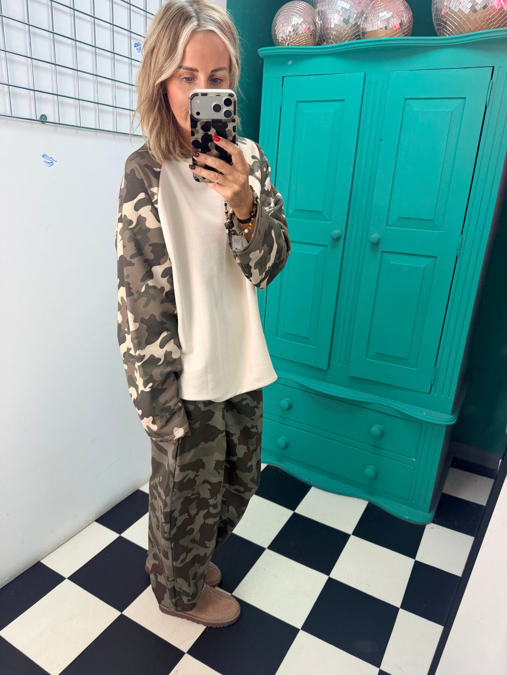 Off Duty Camo Raglan Top Cream