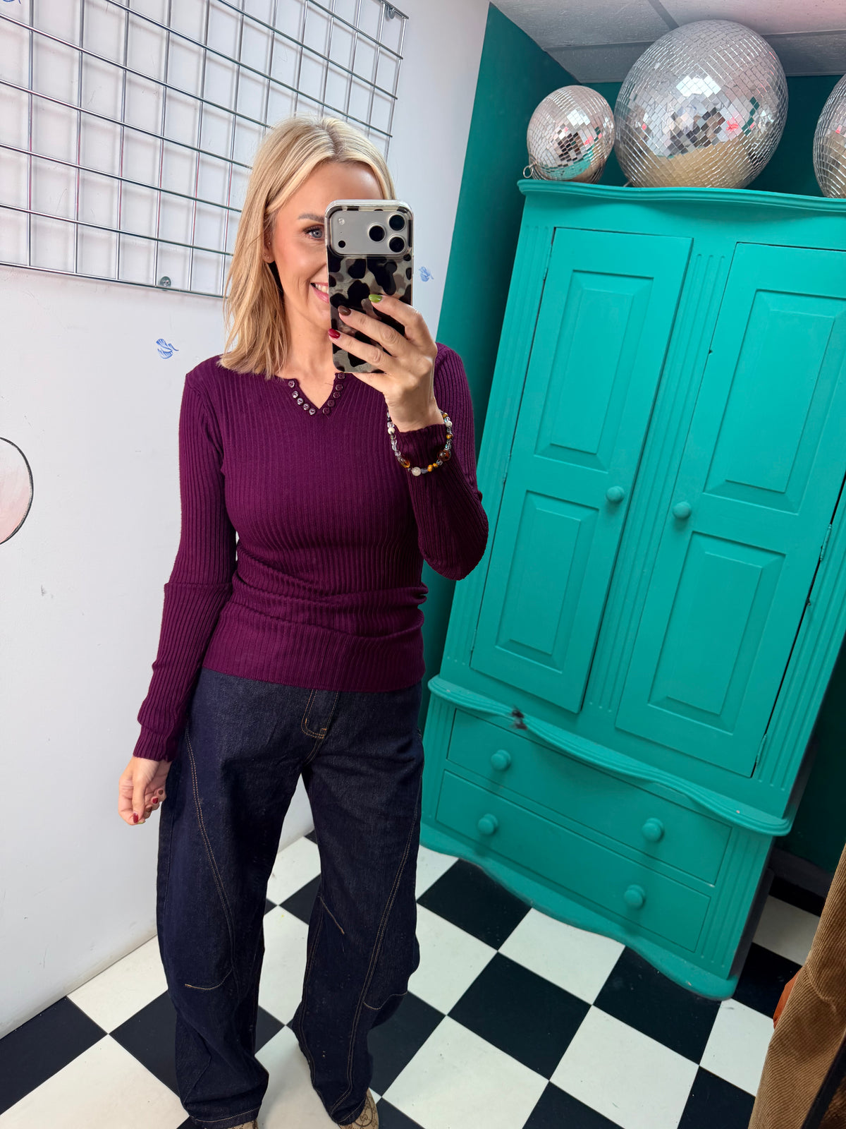 Ribbed Button V Top Wine