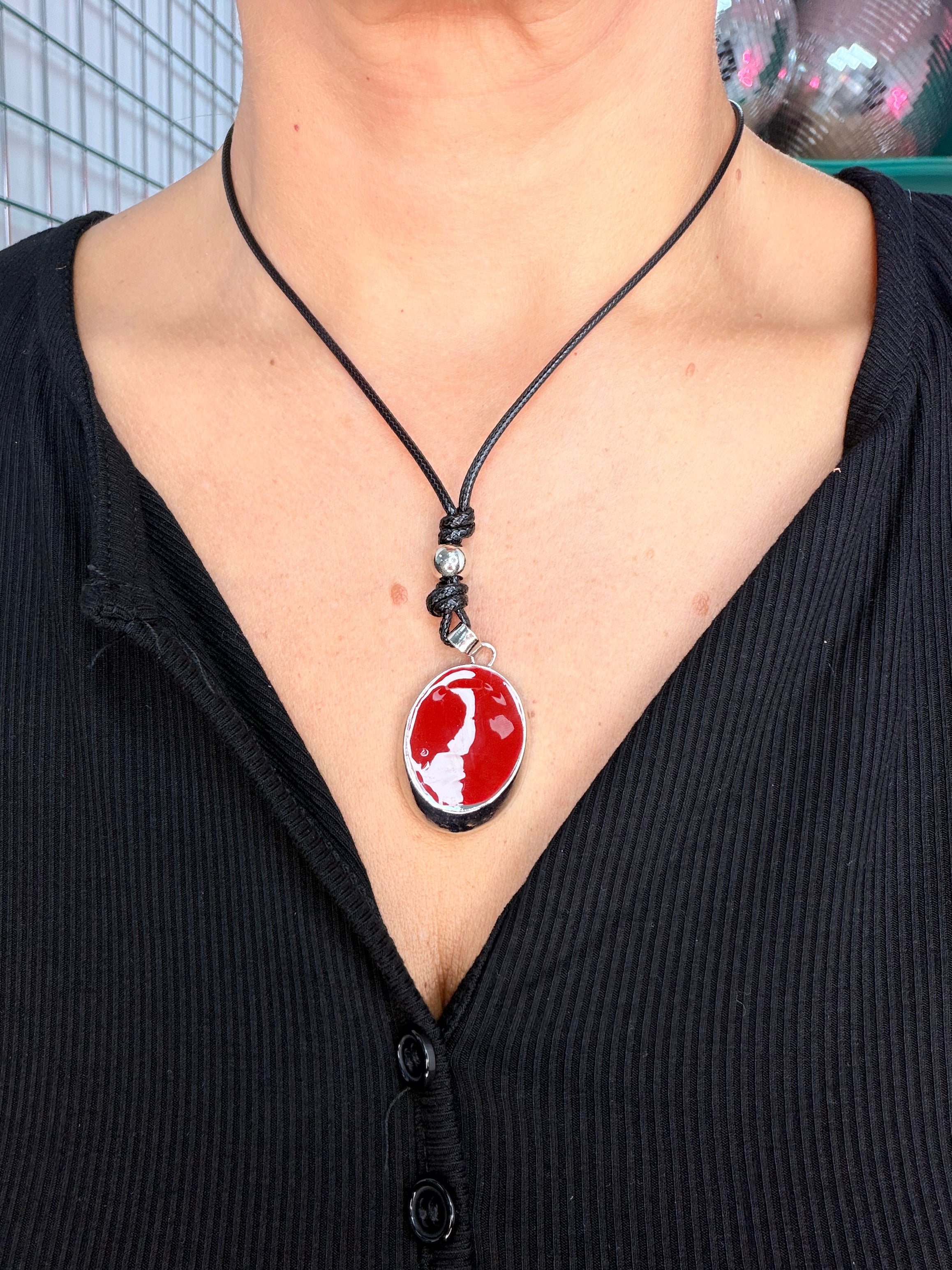 Lace Pendent Rust
