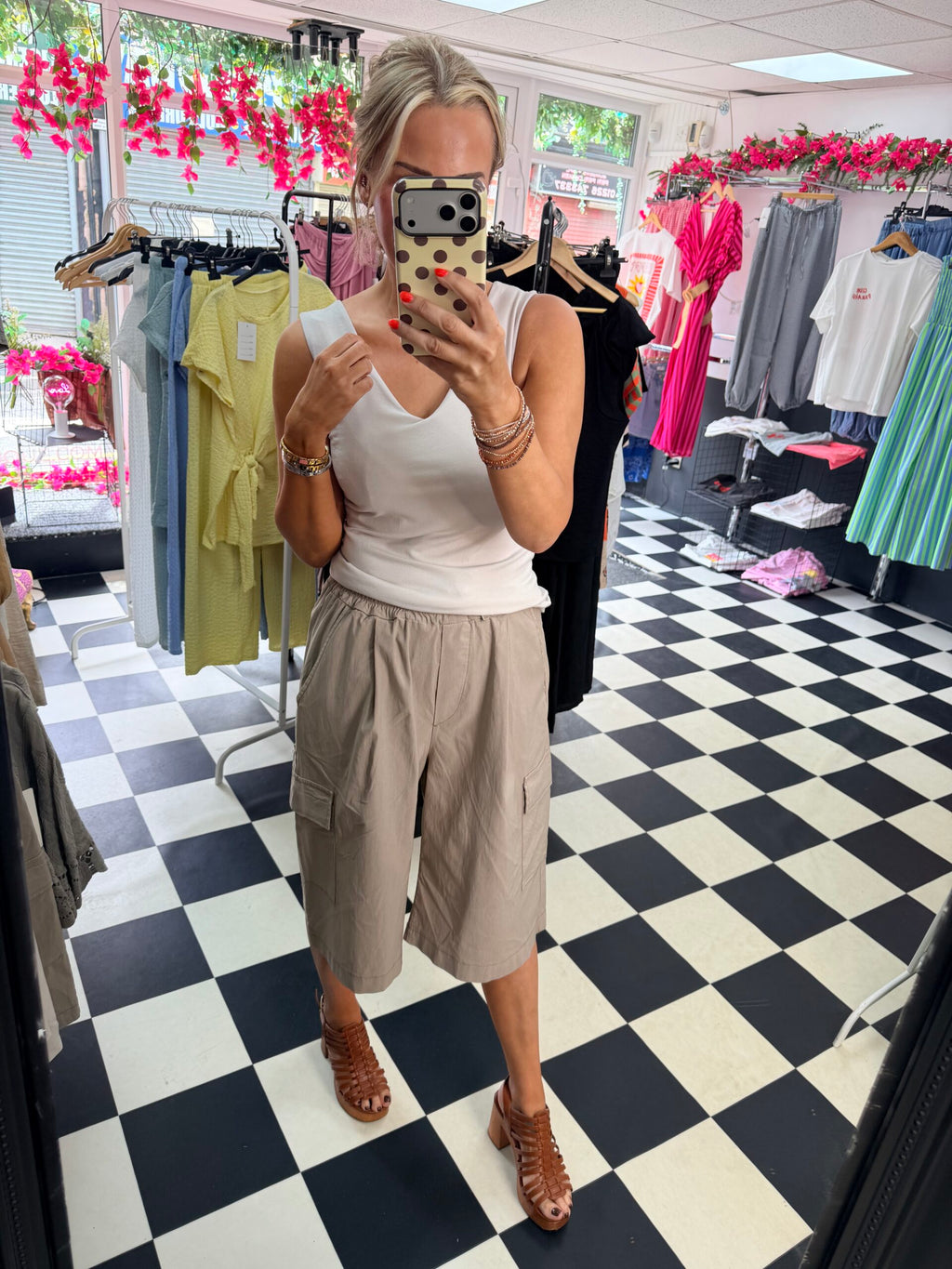 Cargo Magic Shorts Taupe