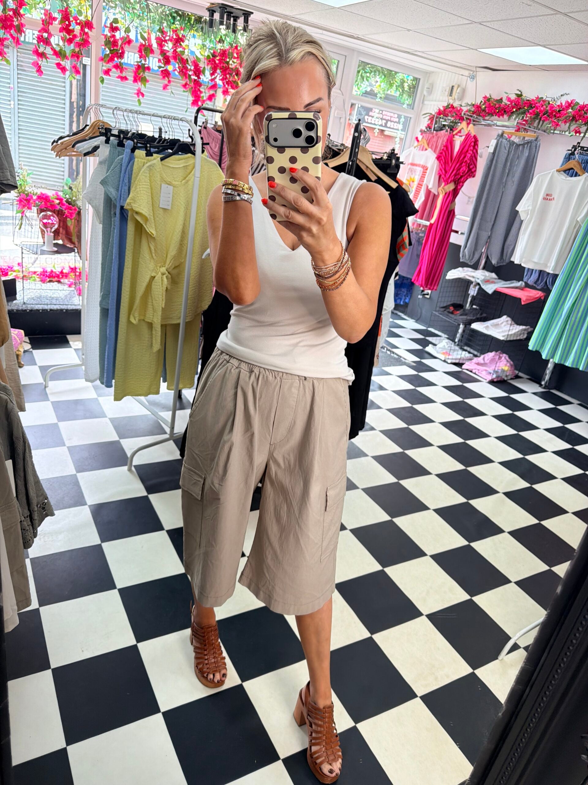 Cargo Magic Shorts Taupe