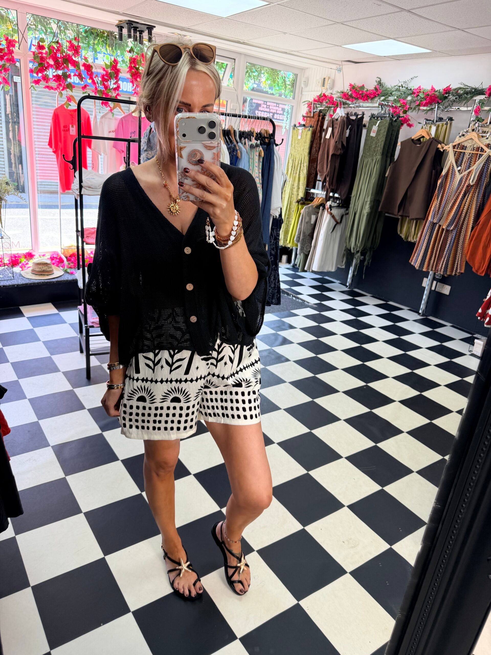 Sunshine Shorts White/Black