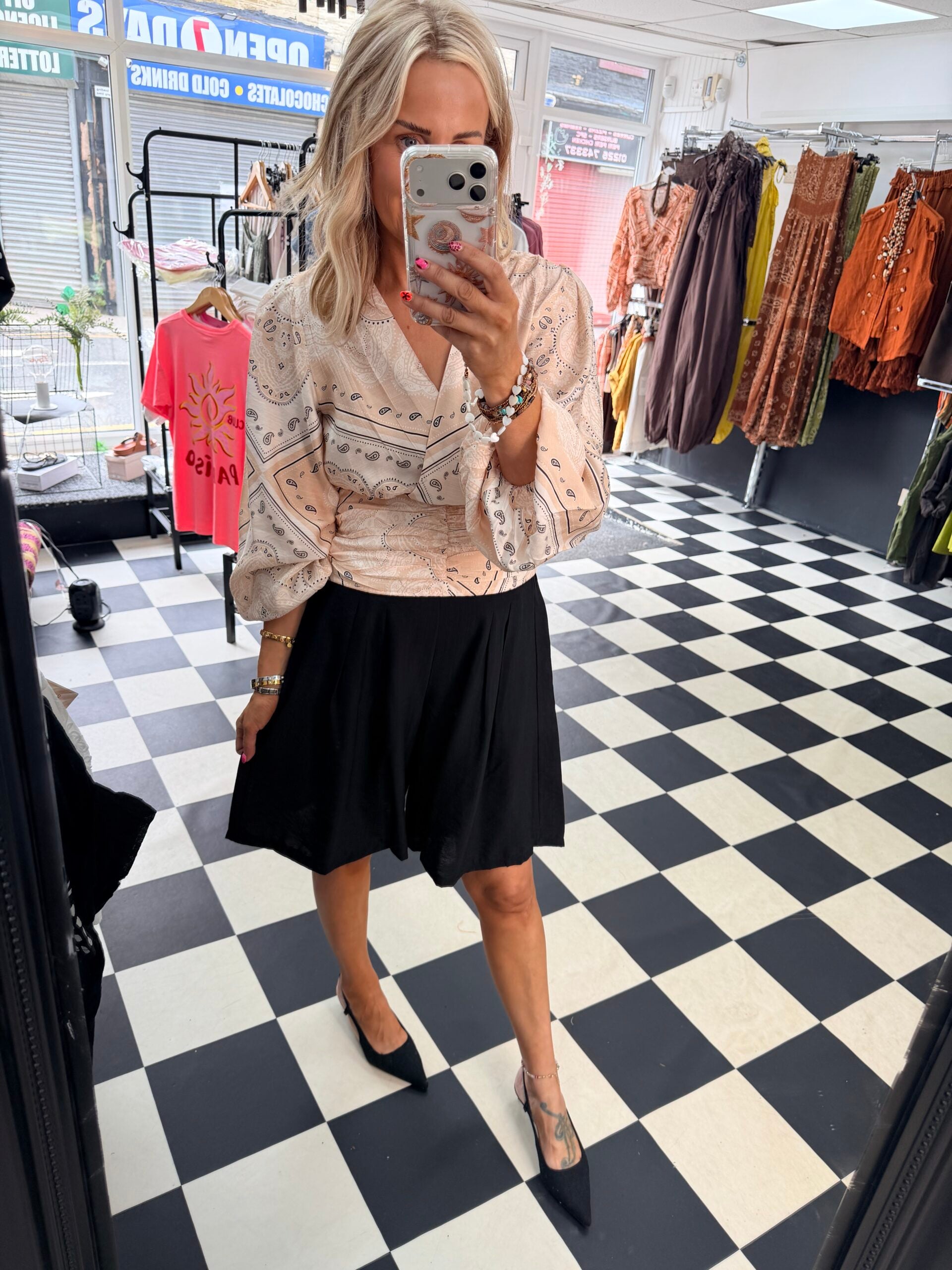 Pleated Short Black