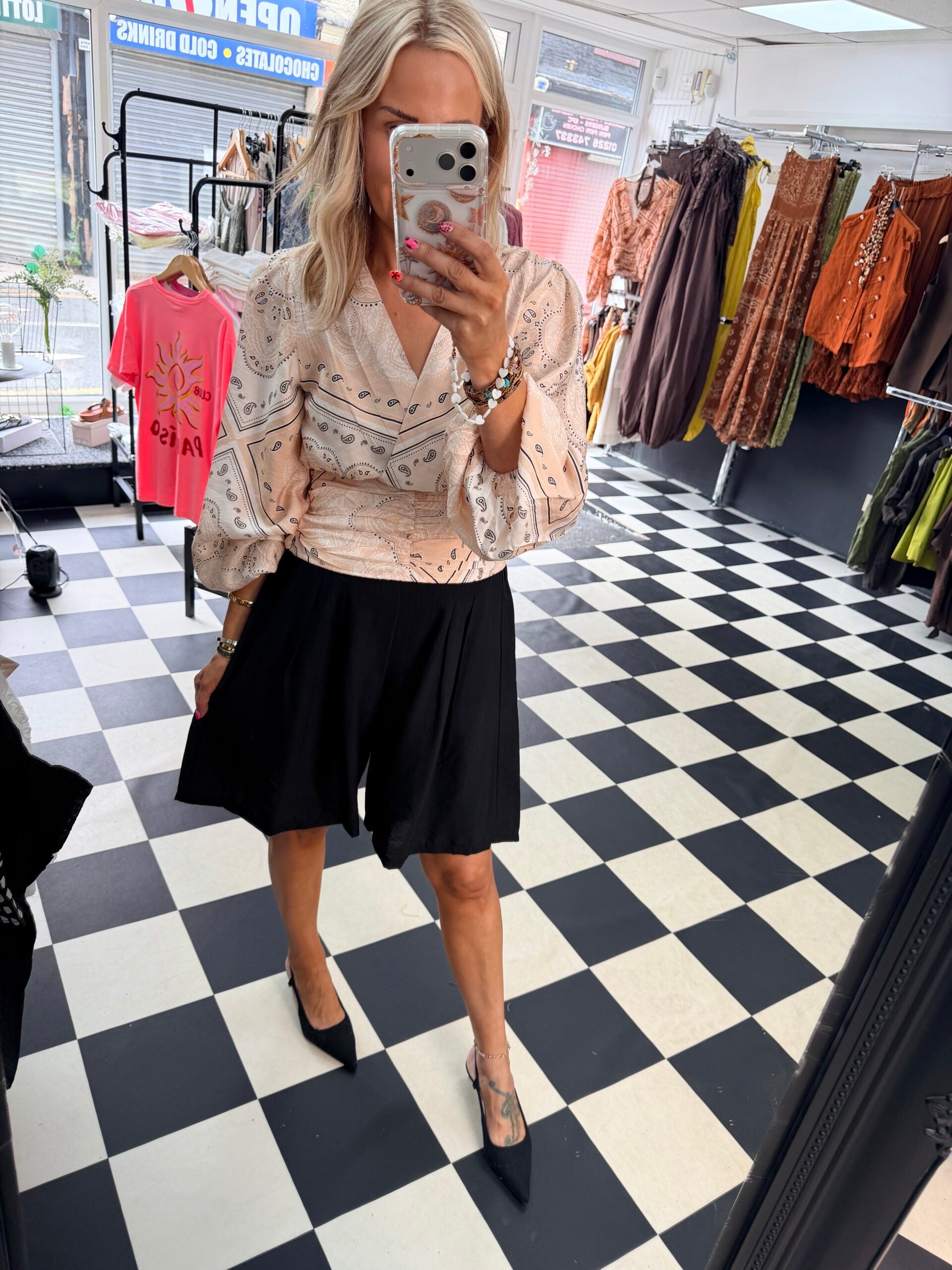 Pleated Short Black